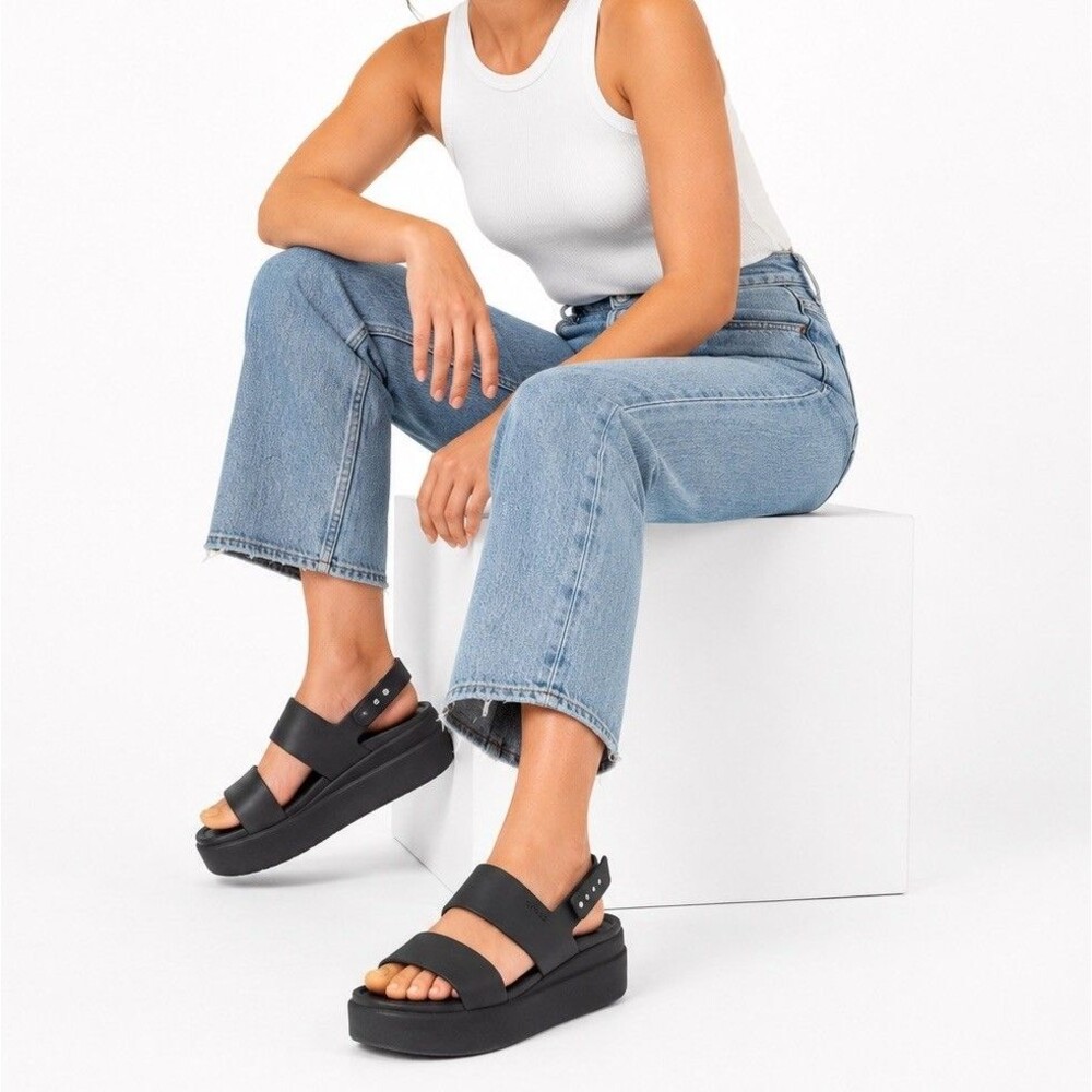 Crocs Brooklyn Low Wedge Platform Sandals Black Women’s Size 9 Slingback